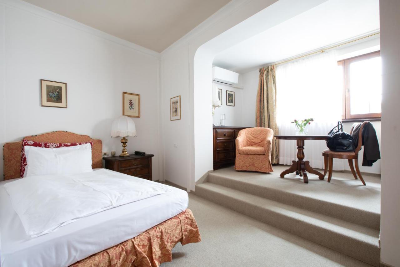 Hotel Castel Rundegg (Adults Only) Merano Exterior foto